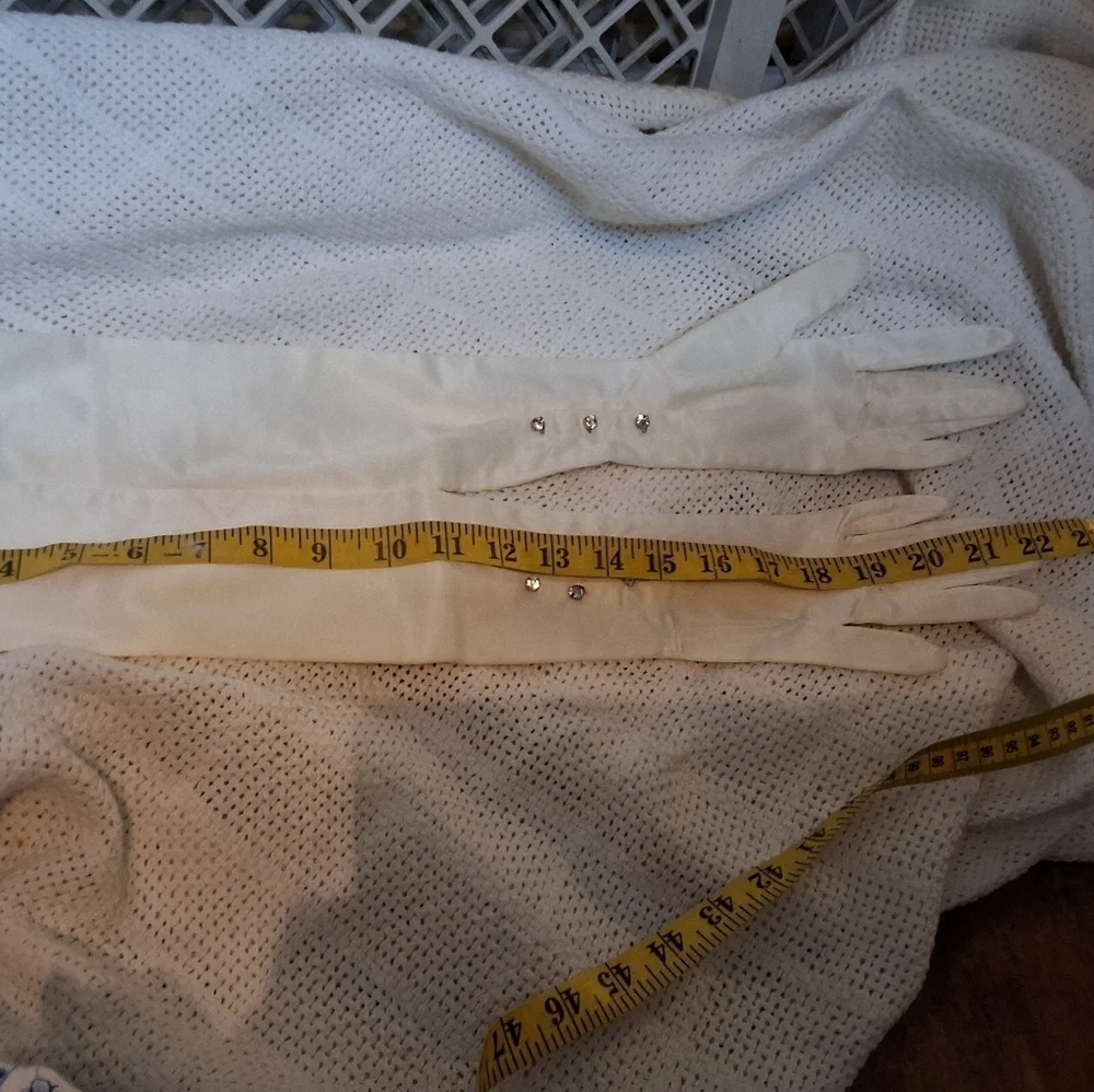 Vintage Aris White Satin Rhinestone closure elbow length gloves 7.5